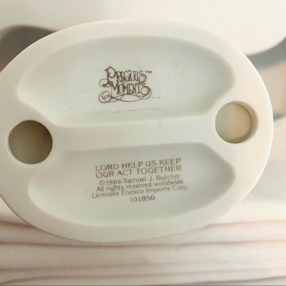 SOLD❣️PRECIOUS MOMENTS 101850 FIGURINE - Picture 5 of 7